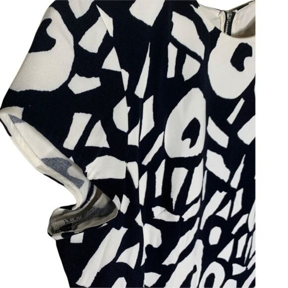 LOFT Black White Geometric Shift Dress Size 6 Short Sleeve Work Sheath - Picture 4 of 12